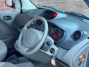Renault Kangoo 1.6 16V Expression MPV 5dr Petrol Auto Euro 4 (AC) (105 ps) Disa
