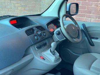 Renault Kangoo 1.6 16V Expression MPV 5dr Petrol Auto Euro 4 (AC) (105 ps) Disa