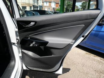 Volkswagen ID.4 Pure Performance 52kWh Life Edition Electric Auto (170 ps) 5dr 