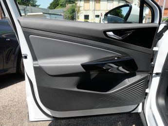 Volkswagen ID.4 Pure Performance 52kWh Life Edition Electric Auto (170 ps) 5dr 1