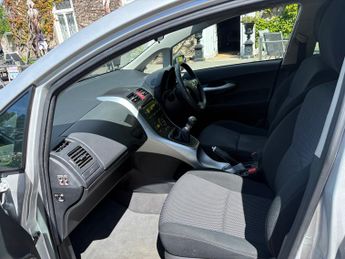 Toyota Auris 1.6 V-Matic TR Hatchback 5dr Petrol Manual (153 g/km, 124 bhp)