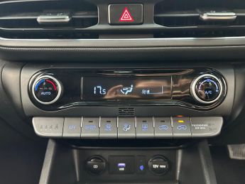 Hyundai Kona 1.6 h-GDi Premium SUV Petrol Hybrid DCT Euro 6 (s/s) (141 ps) 5d