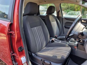 Ford Focus 1.6 Style 5dr
