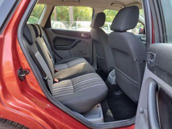 Ford Focus 1.6 Style 5dr