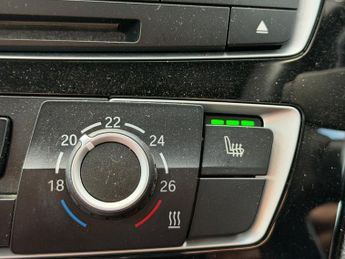 BMW 2 Series 2.0 220i M Sport Convertible 2dr Petrol Auto Euro 6 (s/s) (184 p