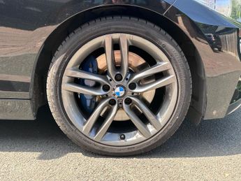 BMW 2 Series 2.0 220i M Sport Convertible 2dr Petrol Auto Euro 6 (s/s) (184 p