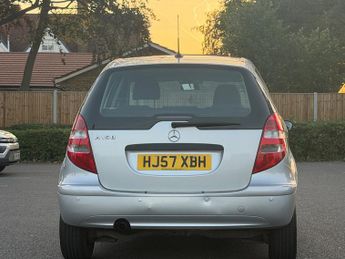 Mercedes-Benz A Class 1.5 A150 Classic SE Hatchback 5dr Petrol CVT (157 g/km, 95 bhp)