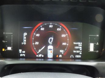 Volvo XC90 2.0 D5 PowerPulse Momentum Auto 4WD Euro 6 (s/s) 5dr