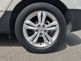 Hyundai ix35 1.7 CRDi Premium SUV 5dr Diesel Manual Euro 5 (s/s) (115 ps)