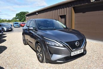 Nissan Qashqai 1.3 DIG-T MHEV N-Connecta XTRON Euro 6 (s/s) 5dr