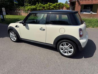 Mini Hatch 1.6 Cooper Hatchback 3dr Petrol Manual Euro 5 (122 ps)
