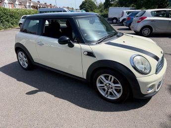 Mini Hatch 1.6 Cooper Hatchback 3dr Petrol Manual Euro 5 (122 ps)
