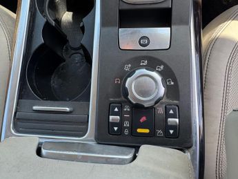 Land Rover Range Rover Sport 3.0 TD V6 HSE SUV 5dr Diesel CommandShift 4WD Euro 4 (245 ps)