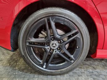 Mercedes-Benz A Class 1.5 A180d AMG Line (Premium) Hatchback 5dr Diesel 7G-DCT - ABSOL