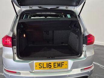 Volkswagen Tiguan 2.0 TDI BlueMotion Tech R-Line Edition SUV 5dr Diesel DSG 4WD Eu
