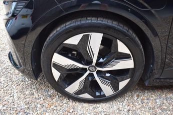 Renault Megane E-Tech 60kWh techno+ Auto 5dr (optimum charge)