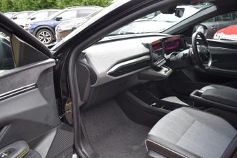 Renault Megane E-Tech 60kWh techno+ Auto 5dr (optimum charge)