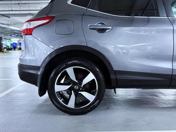 Nissan Qashqai 1.2 DIG-T n-tec+ SUV 5dr Petrol XTRON 2WD Euro 5 (s/s) (115 ps)