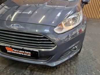 Ford Fiesta 1.6 Zetec Hatchback 3dr Petrol Automatic - ONLY 42000 MILES - 