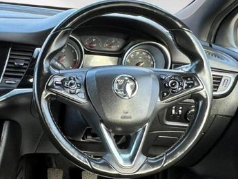 Vauxhall Astra 1.4i Turbo SRi Nav Auto Euro 6 (s/s) 5dr