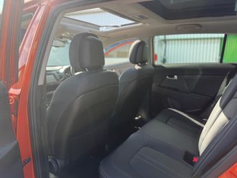 Kia Sportage 2.0 CRDi KX-4 SUV 5dr Diesel Auto AWD Euro 5 (181 bhp)