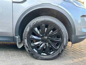 Land Rover Discovery Sport 2.0 D180 MHEV SE SUV 5dr Diesel Auto 4WD Euro 6 (s/s) (180 ps)