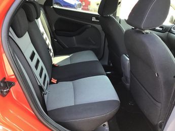 Ford Focus 1.8 TDCi Zetec S Hatchback 5dr Diesel Manual (137 g/km, 113 bhp)