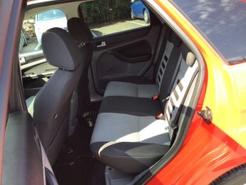Ford Focus 1.8 TDCi Zetec S Hatchback 5dr Diesel Manual (137 g/km, 113 bhp)