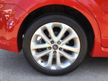 Ford Focus 1.8 TDCi Zetec S Hatchback 5dr Diesel Manual (137 g/km, 113 bhp)
