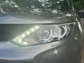 Nissan Qashqai 1.2 DIG-T N-Connecta SUV 5dr Petrol XTRON 2WD Euro 6 (s/s) (115 