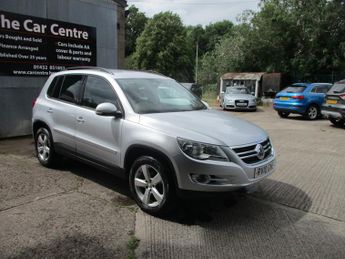 Volkswagen Tiguan 2.0 TDI Escape SUV 5dr Diesel Manual 4WD Euro 5 (140 ps)