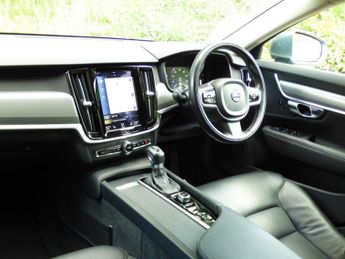 Volvo V90 2.0 D5 PowerPulse Momentum Auto AWD Euro 6 (s/s) 5dr