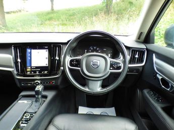 Volvo V90 2.0 D5 PowerPulse Momentum Auto AWD Euro 6 (s/s) 5dr