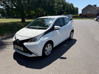 Toyota AYGO 1.0 VVT-i x-play Hatchback 5dr Petrol Manual Euro 5 Euro 5 (68 p
