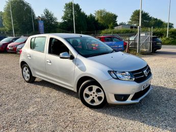 Dacia Sandero 1.5 dCi Laureate Hatchback 5dr Diesel Manual Euro 5 (90 ps)