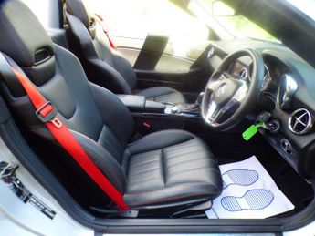 Mercedes-Benz SLK 1.8 SLK200 BlueEfficiency AMG Sport Edition 125 G-Tronic+ Euro 5
