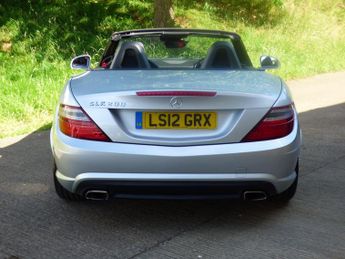 Mercedes-Benz SLK 1.8 SLK200 BlueEfficiency AMG Sport Edition 125 G-Tronic+ Euro 5
