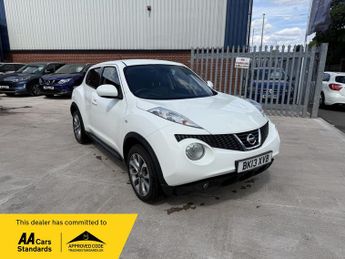 Nissan Juke 1.6 Tekna SUV 5dr Petrol CVT Euro 5 (117 ps)