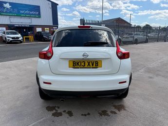 Nissan Juke 1.6 Tekna SUV 5dr Petrol CVT Euro 5 (117 ps)