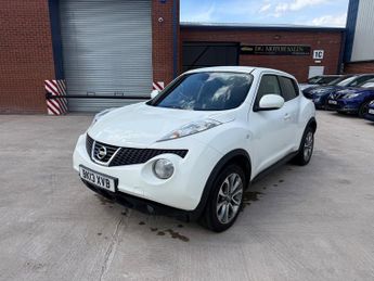 Nissan Juke 1.6 Tekna SUV 5dr Petrol CVT Euro 5 (117 ps)