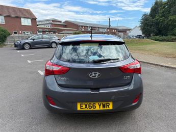 Hyundai i30 1.4 Blue Drive SE Hatchback 5dr Petrol Manual Euro 6 (s/s) (100 