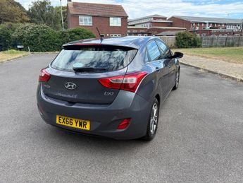 Hyundai i30 1.4 Blue Drive SE Hatchback 5dr Petrol Manual Euro 6 (s/s) (100 