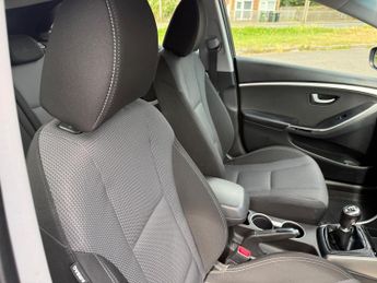 Hyundai i30 1.4 Blue Drive SE Hatchback 5dr Petrol Manual Euro 6 (s/s) (100 