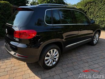 Volkswagen Tiguan 2.0 TDI BlueMotion Tech Match SUV 5dr Diesel DSG 4WD Euro 5 (s/s