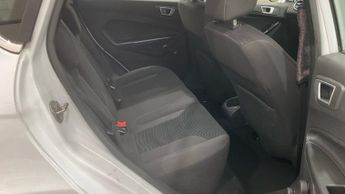 Ford Fiesta 1.6 Zetec Hatchback 5dr Petrol Powershift Euro 5 (105 ps)