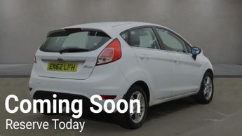 Ford Fiesta 1.6 Zetec Hatchback 5dr Petrol Powershift Euro 5 (105 ps)