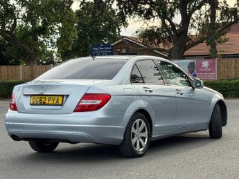 Mercedes-Benz C Class 1.6 C180 BlueEfficiency Executive SE Saloon 4dr Petrol G-Tronic+