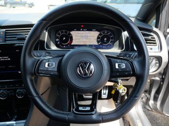 Volkswagen Golf 2.0 TSI BlueMotion Tech R DSG 4Motion Euro 6 (s/s) (310 ps) 5dr