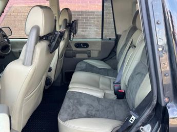 Land Rover Discovery 2.5 TD5 XS Station Wagon 5dr Diesel Automatic (7 Seats) (284 g/k