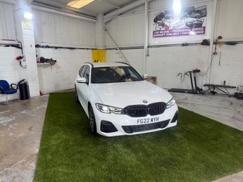 BMW 330 2.0 330e 12kWh M Sport Touring 5dr Petrol Plug-in Hybrid Auto Eu